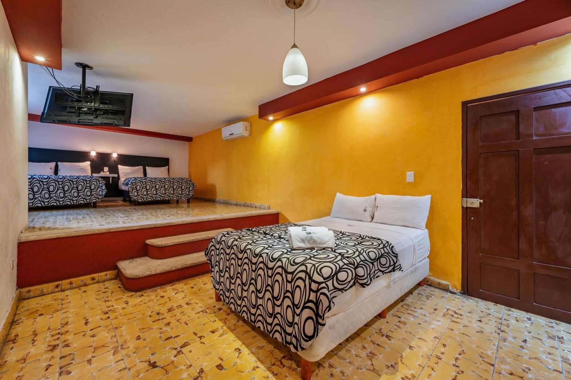 Hotel Santiago Merida Exterior photo