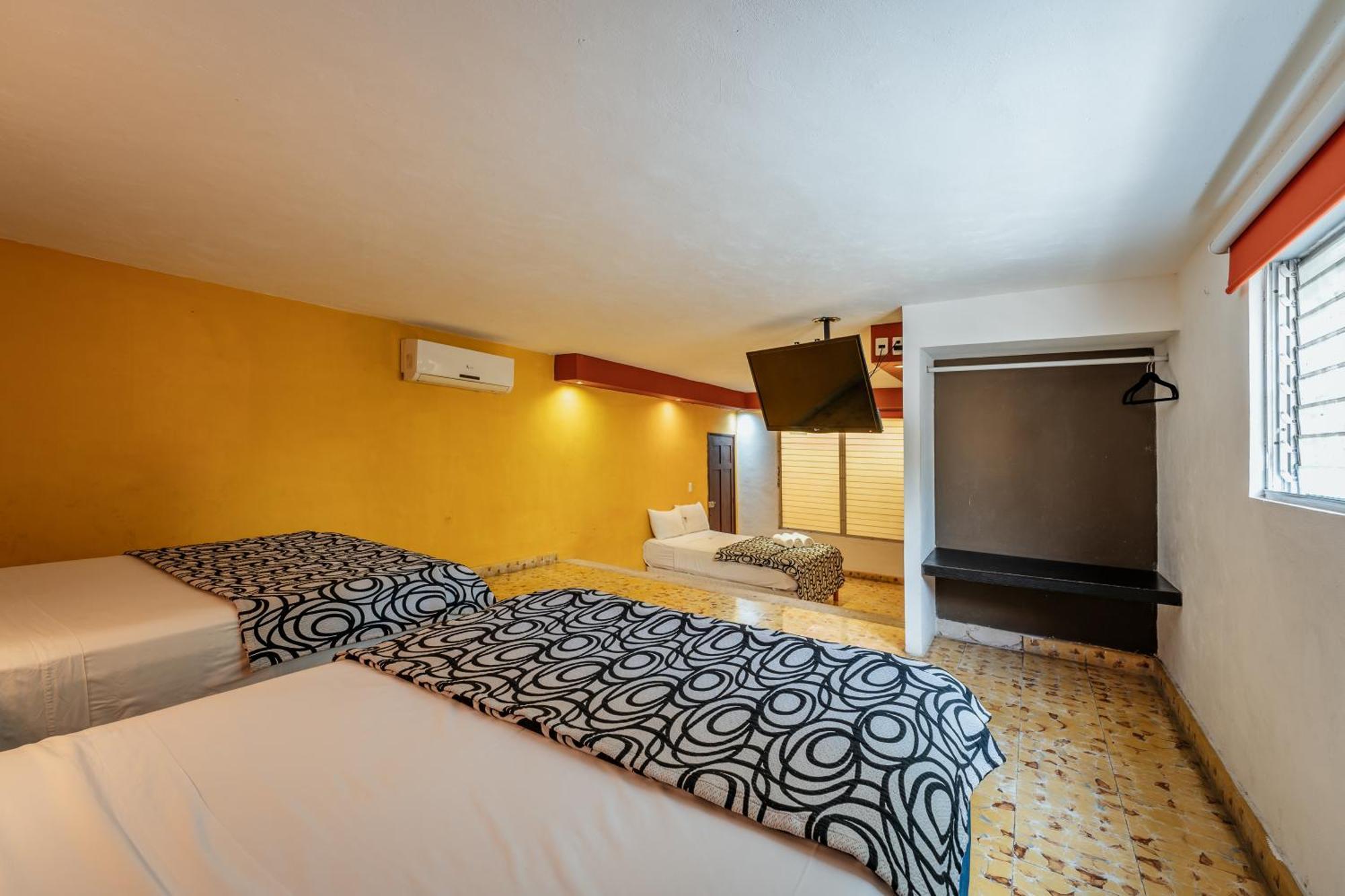 Hotel Santiago Merida Exterior photo